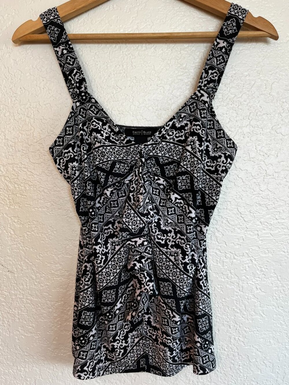 White House Black Market Sleeveless Blouse, Size S